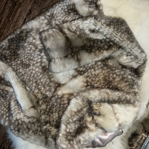Forever 21 Fur Jacket - Picture 5 of 5